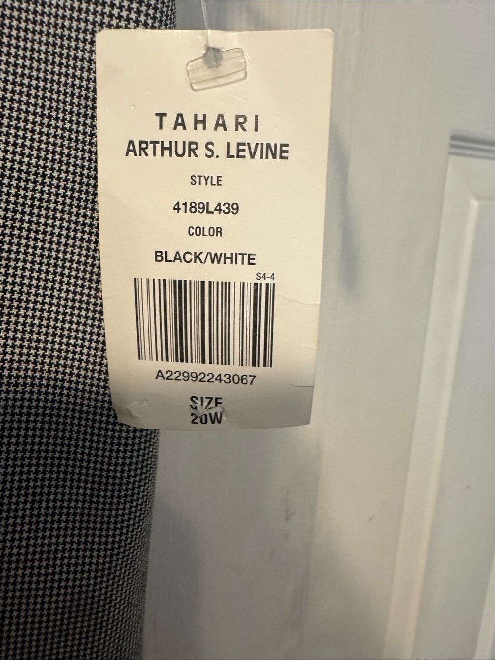 NWT Tahari Classic Black and White Houndstooth Pencil Skirt - Women - Picture 3 of 5
